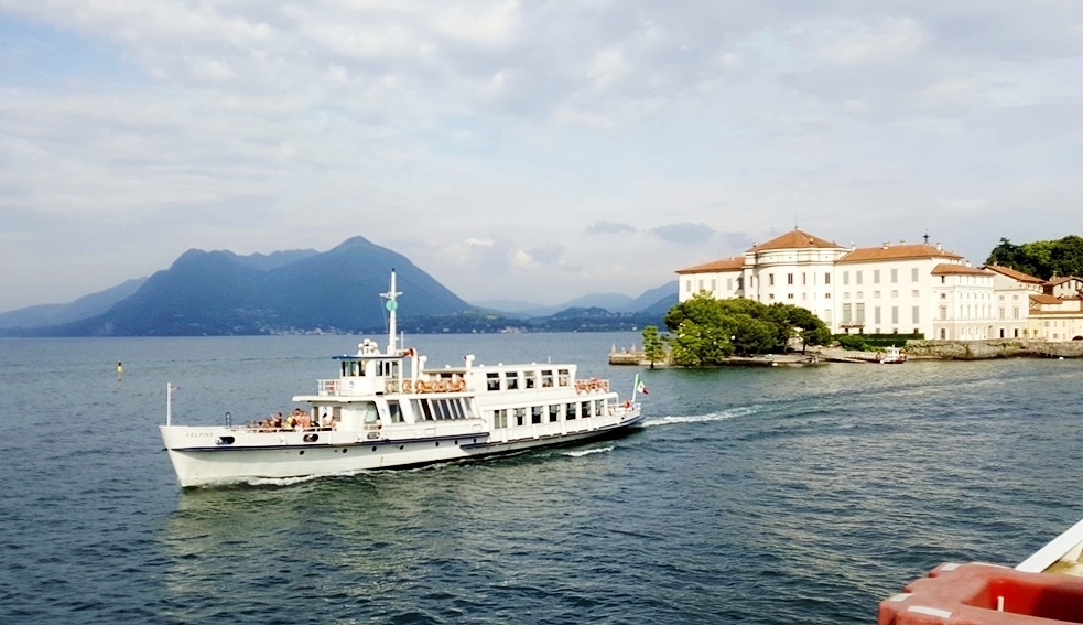 Boat between islands on Lake Maggiore